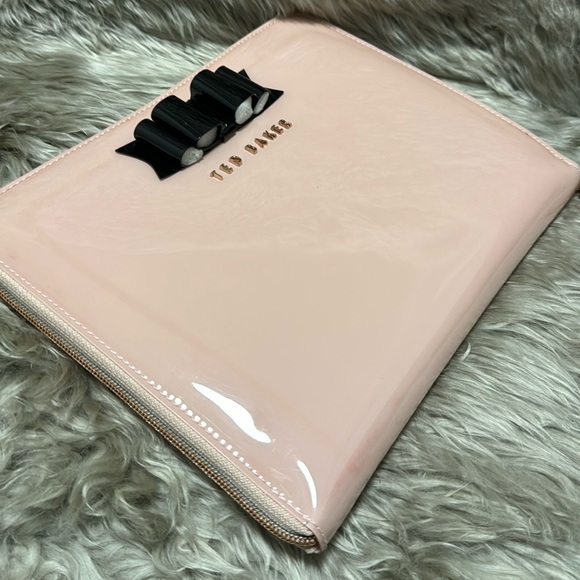 Ted Baker - Tablet/ iPad mini sleeve - Blush/ Rose Gold/Black - Picture 4 of 6